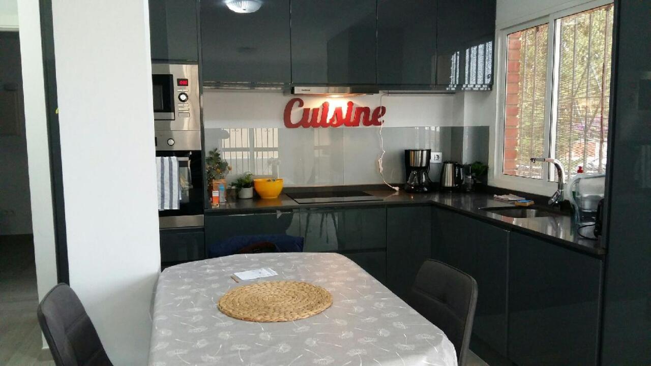 Appartement Moderne Pour 6 Adultes Benalmádena Exteriör bild