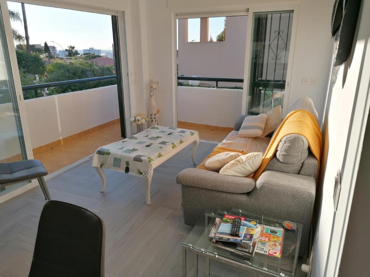 Appartement Moderne Pour 6 Adultes Benalmádena Exteriör bild